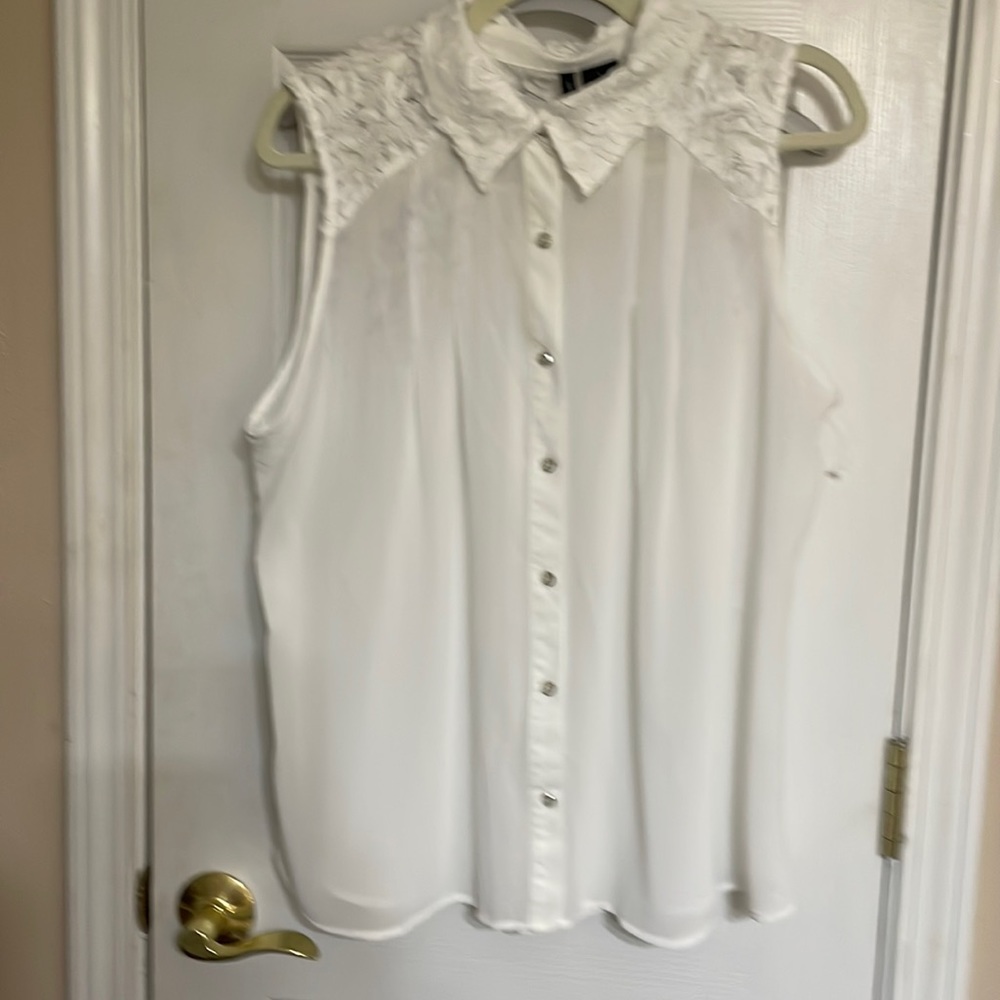 New Directions blouse. L nwot